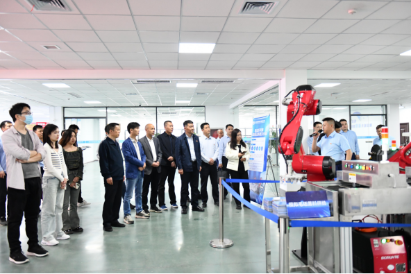 1720594575425498.png 交通工程公司黨建品牌創(chuàng)建工作經(jīng)驗(yàn)做法被國家重點(diǎn)新聞網(wǎng)站宣傳報(bào)道651.png